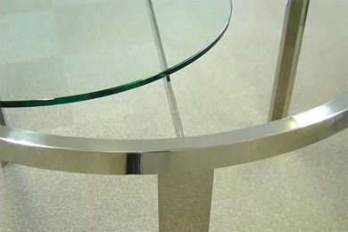 ステンレス製ガラステーブル